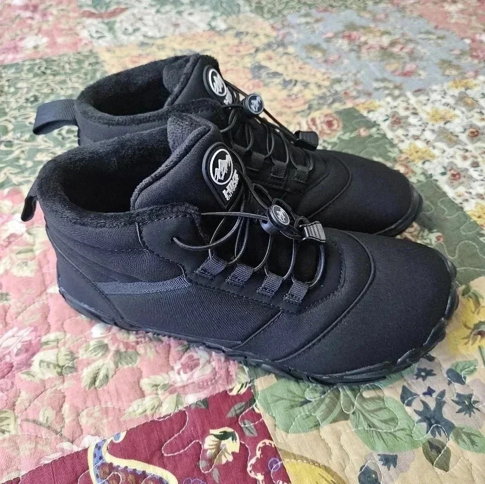 Hike Outdoors water shoes‎